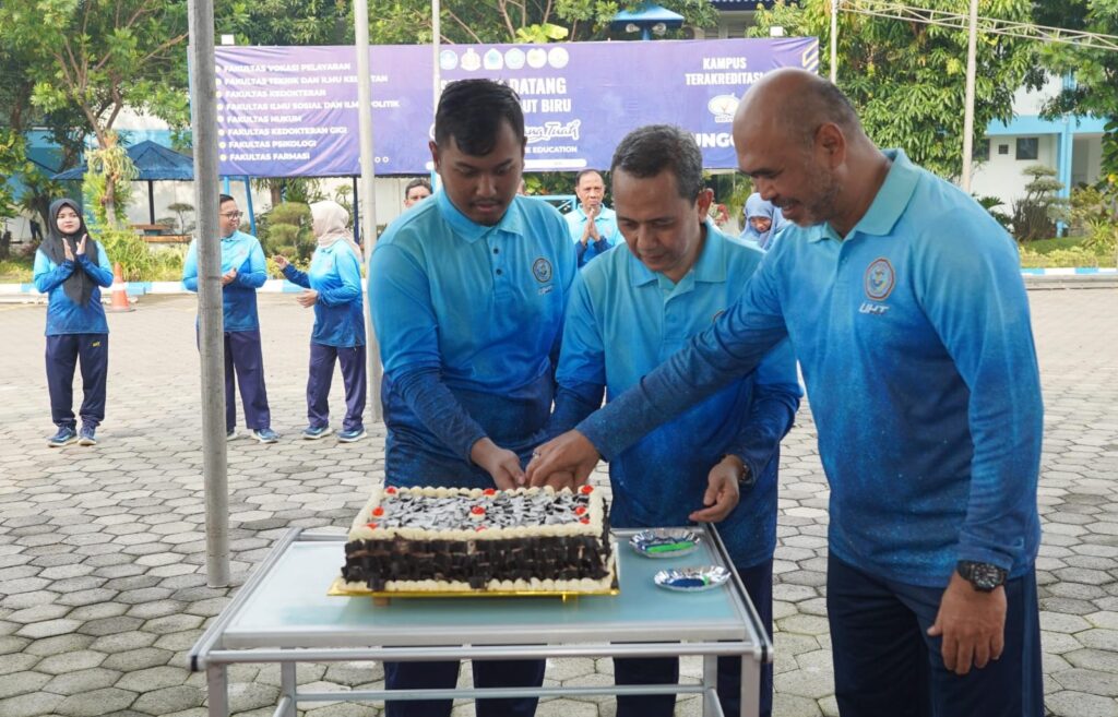 UHT Perkuat Kebersamaan dan Transformasi Digital Melalui Perayaan Ulang Tahun Pegawai dan Sosialisasi Absensi Digital