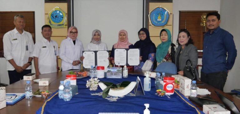 UHT dan Unitomo Perkuat Ekosistem Kekayaan Intelektual Melalui Penandatanganan PKS dan Focus Group Discussion